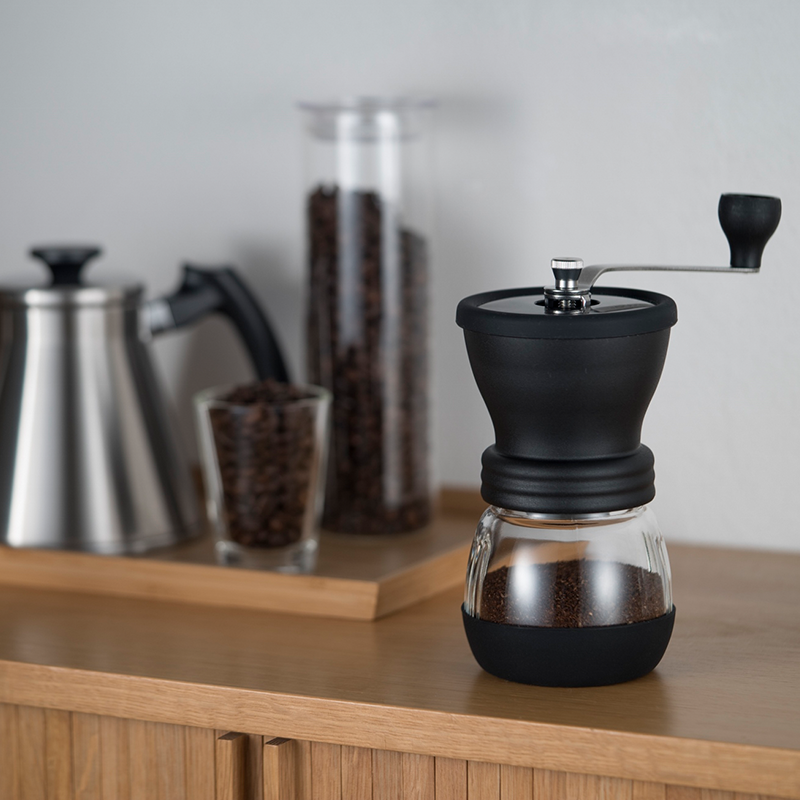 HARIO MSCS-2DTB-BLM Ceramic Coffee Mill Skerton Plus - Bloom Series Black coffee beans